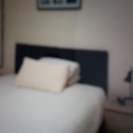 Kings Arms Hotel Farnworth ภายนอก รูปภาพ