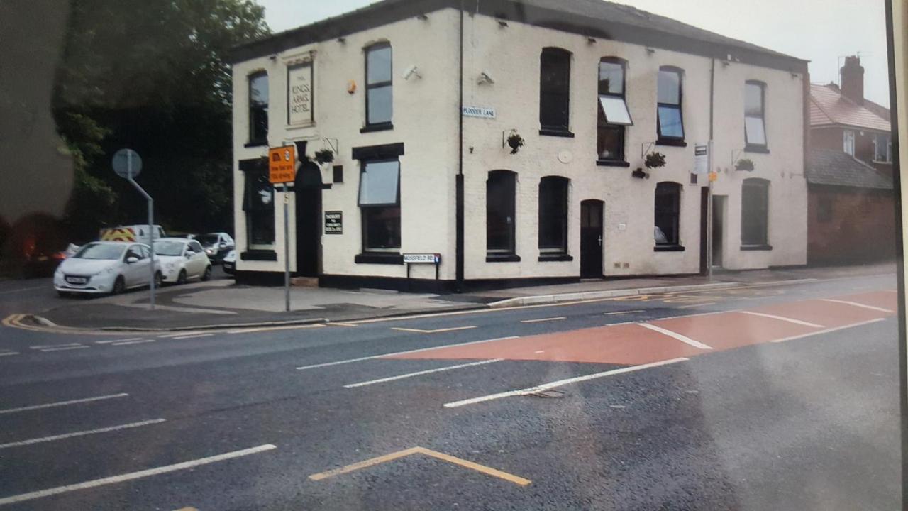 Kings Arms Hotel Farnworth ภายนอก รูปภาพ